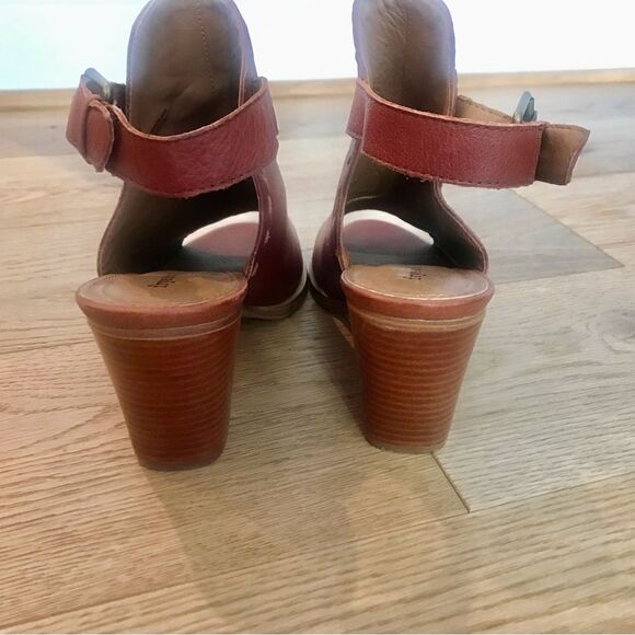 Frye Chestnut Brown Sling Back peep toe Chunky Leather Heels - Picture 5 of 9